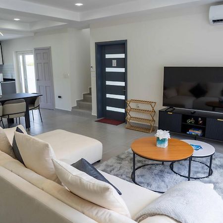Spacious 3Br Home With Own Private Cozy Pool Koolbaai ภายนอก รูปภาพ