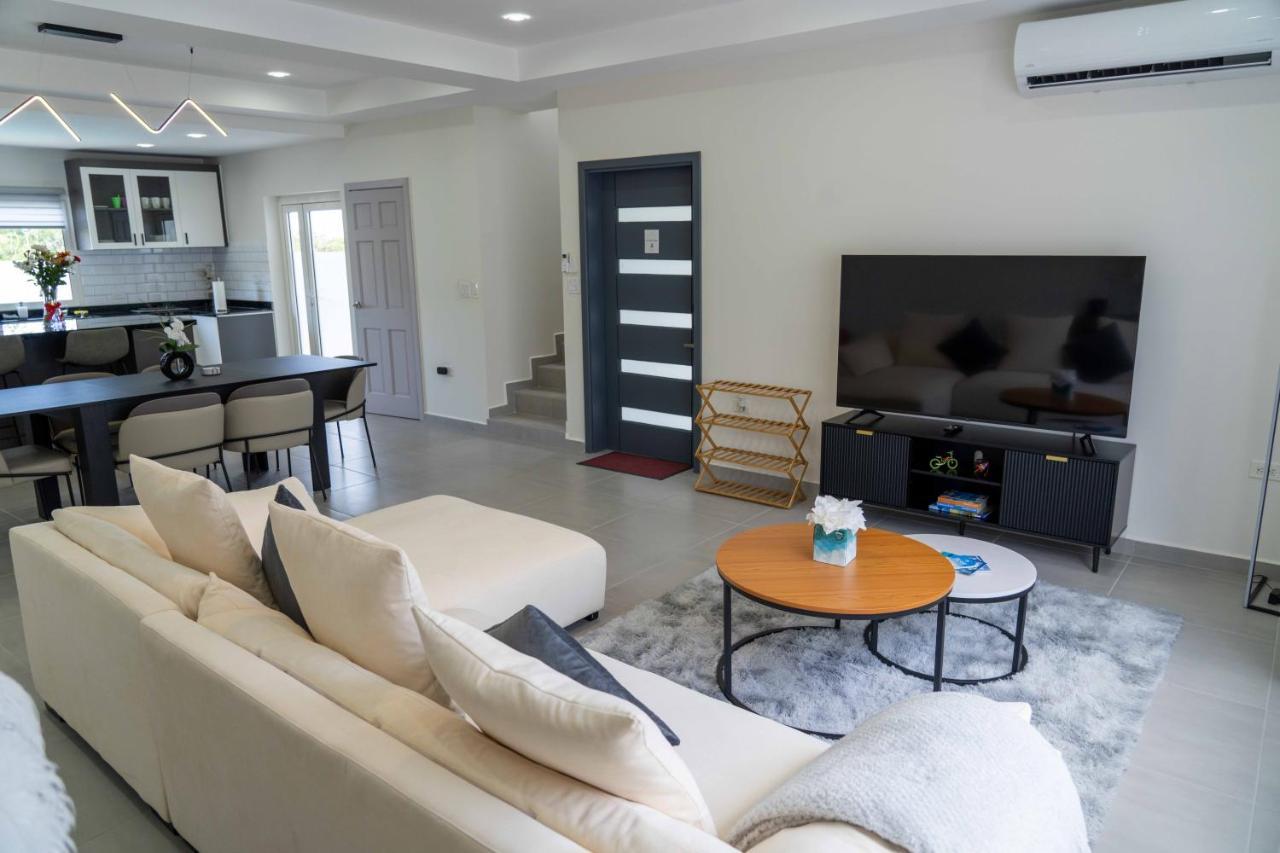 Spacious 3Br Home With Own Private Cozy Pool Koolbaai ภายนอก รูปภาพ