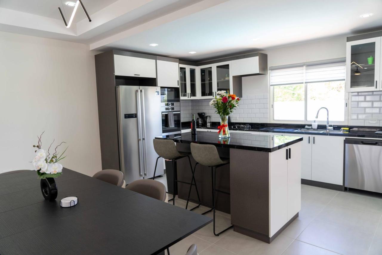 Spacious 3Br Home With Own Private Cozy Pool Koolbaai ภายนอก รูปภาพ