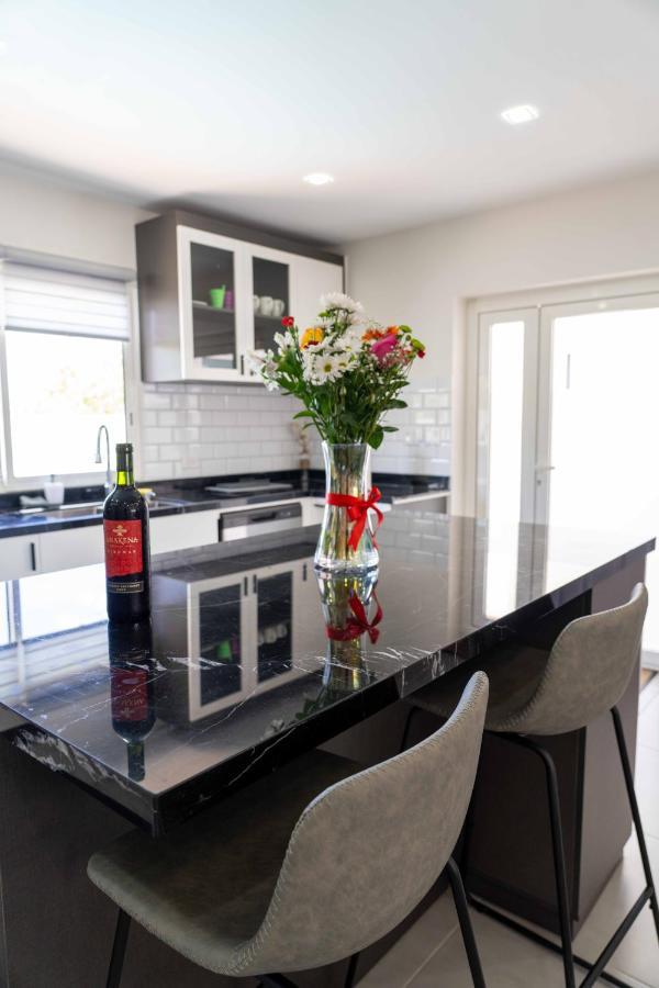 Spacious 3Br Home With Own Private Cozy Pool Koolbaai ภายนอก รูปภาพ